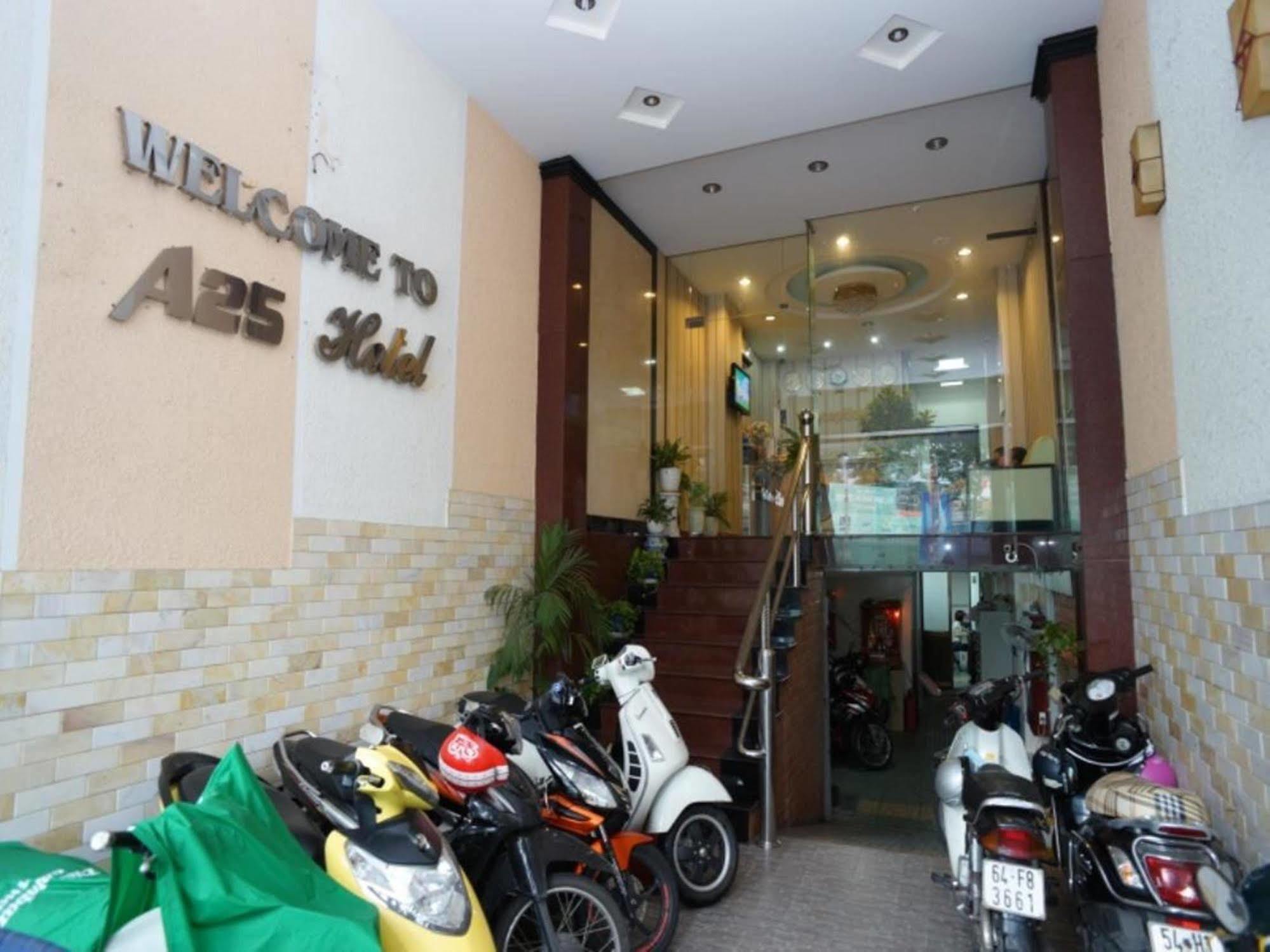 A25 Hotel - 22 Nguyen Cu Trinh Ho Chi Minh City Exterior photo